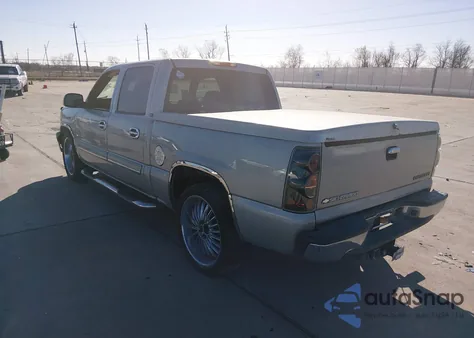 2004 Chevrolet Silverado 1500 Lt z USA, uszkodzony, nr VIN 2GCEC13T741362829